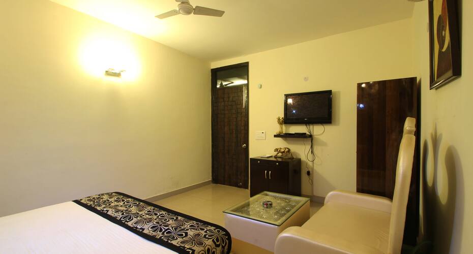 Royal Residency DLF Phase III, Hansi 4